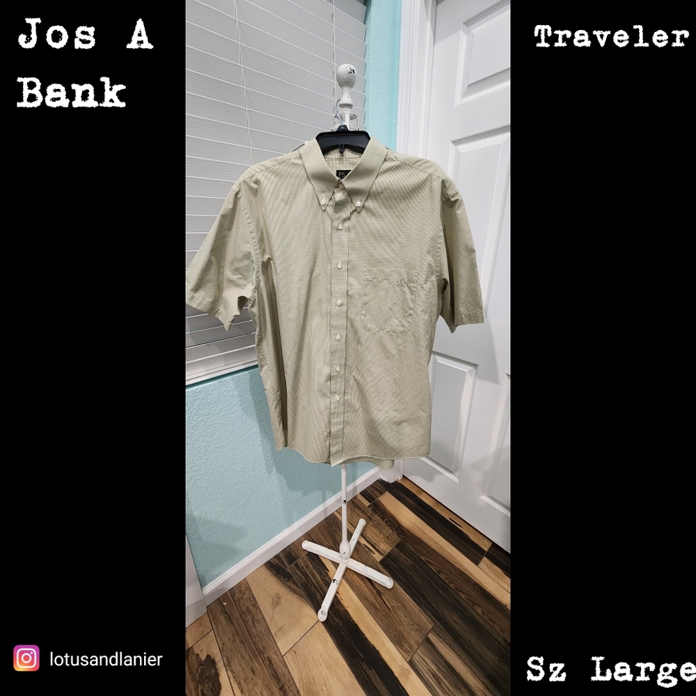 Jos A Bank Travelers Collection Beige/ White Checkered Pattern Sz Large